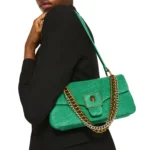 Bolso verde de ante con cadena Kurt Geiger modelo 6053170249