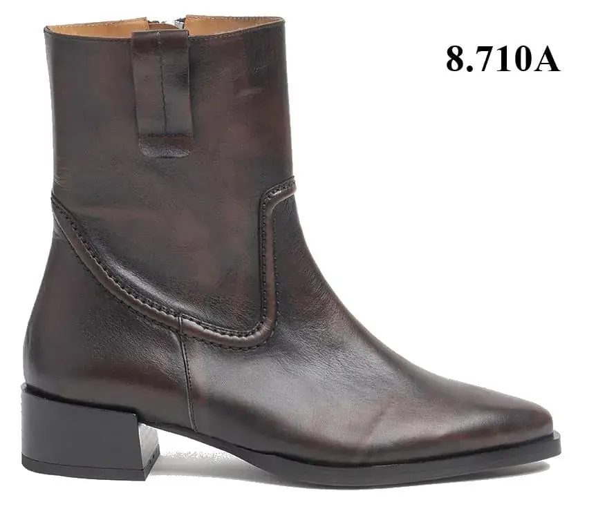 Botín marrón oscuro de tacón Dansi modelo 8710A