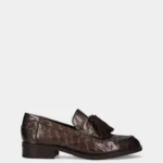 Mocasín marrón efecto coco con borlas MLV
