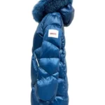 Abrigo acolchado azul Akari de Dichi con capucha y cuello de pelo