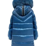 Abrigo acolchado azul Akari de Dichi con capucha y cuello de pelo