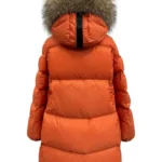 Abrigo acolchado naranja Alaska de Dichi con cuello de pelo