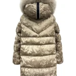 Abrigo acolchado camuflaje beige Limbad de Dichi con cuello de pelo