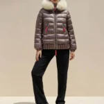 Chaqueta acolchada violeta Oliden de Dichi con cuello bicolor de pelo