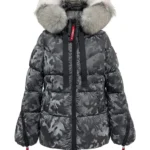 Chaqueta acolchada camuflaje negro Samira de Dichi con capucha y cuello de pelo