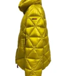 Chaqueta acolchada amarilla Zuma de Dichi con cuello amplio